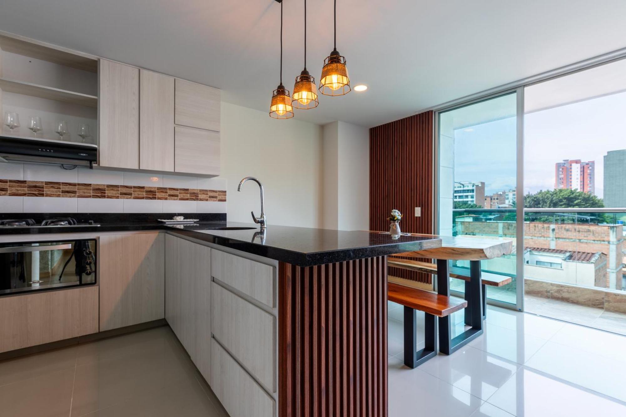 Laura Exclusivos Con Ascensor Privado En Laureles * Medellin