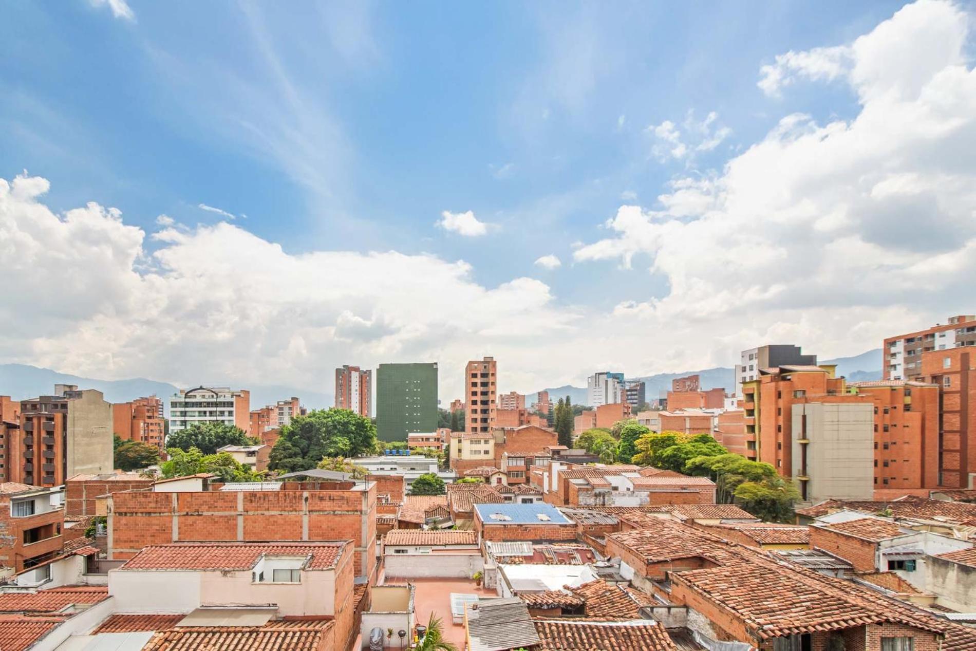 Laura Exclusivos Con Ascensor Privado En Laureles Medellin